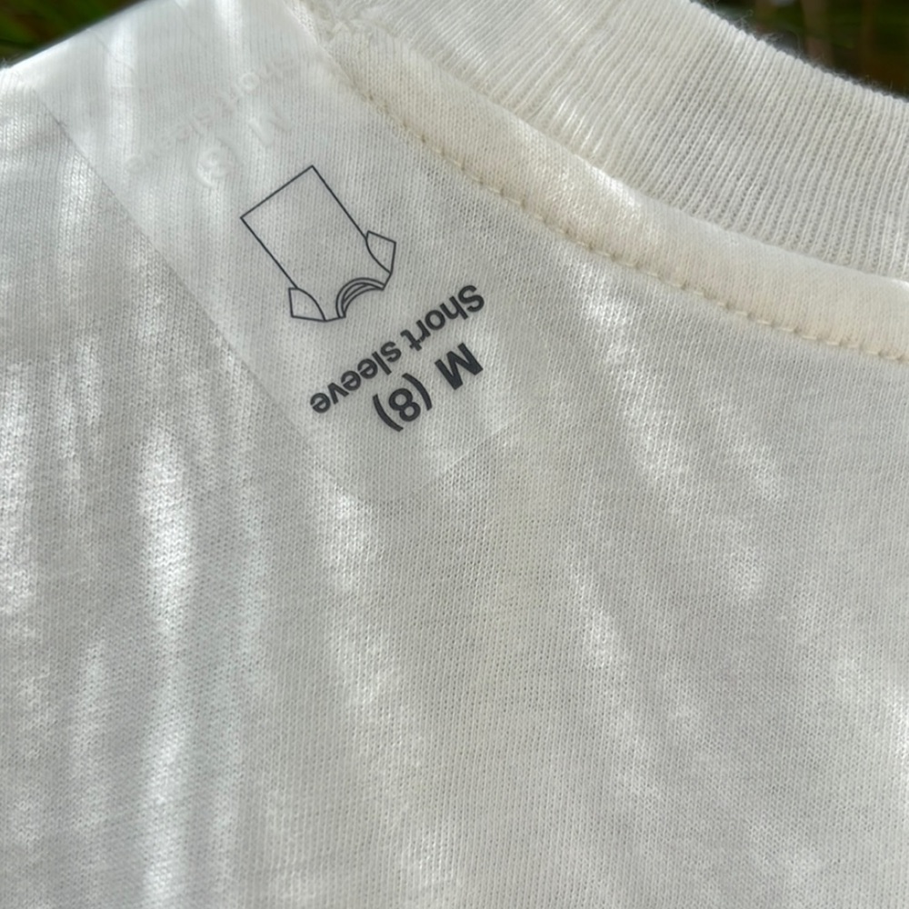 GAP☀️Kids 100%Cotton Interactive Graphic T-Shirt☀️ - Picture 3 of 5